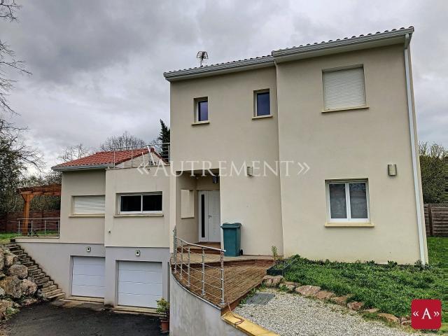 Maison 5 pièces 142 m²