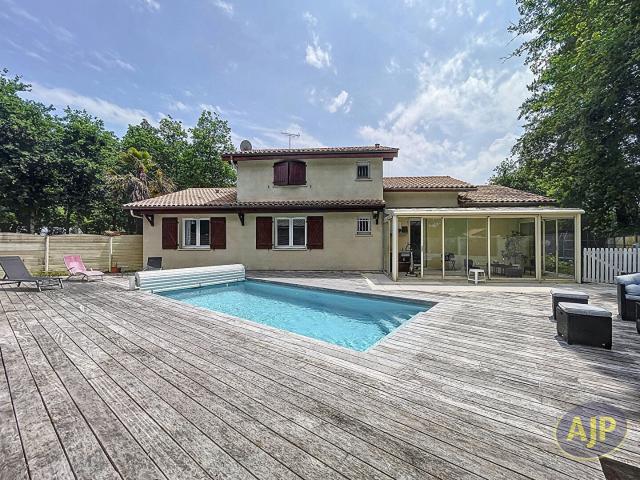 Maison 5 pièces 142 m²