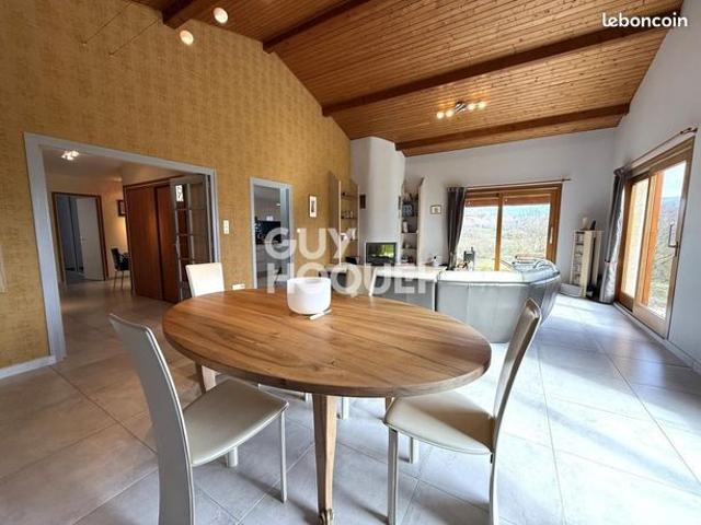 Maison 5 pièces 142 m²