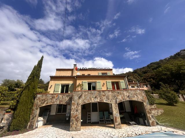 Maison 5 pièces 142 m²
