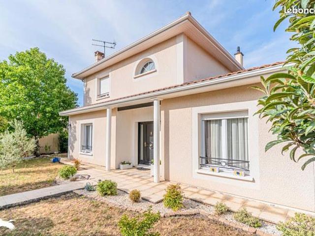 Maison 5 pièces 142 m²