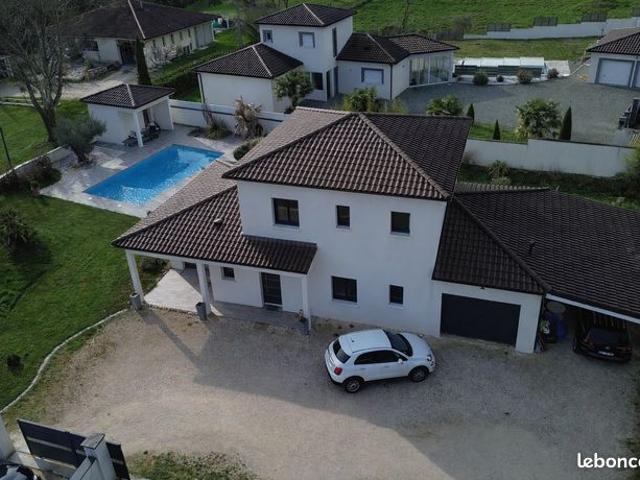 Maison 5 pièces 142 m²