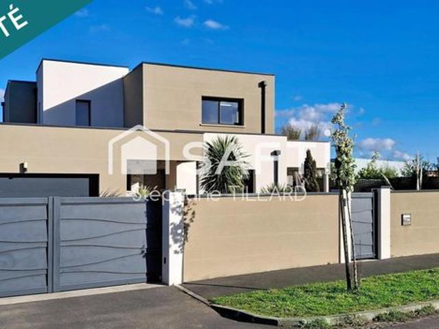 Propriété 5 pièces 142 m²
