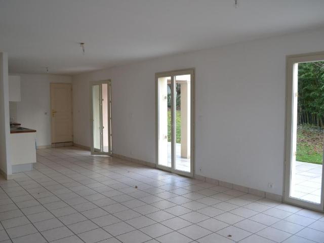 Maison 5 pièces, 142 m² à louer à Millery 69390