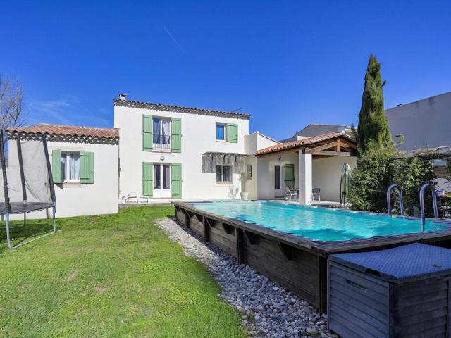Maison 5 pièces 143 m² 144m² Mallemort