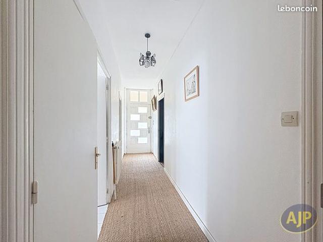 Maison 5 pièces 143 m²