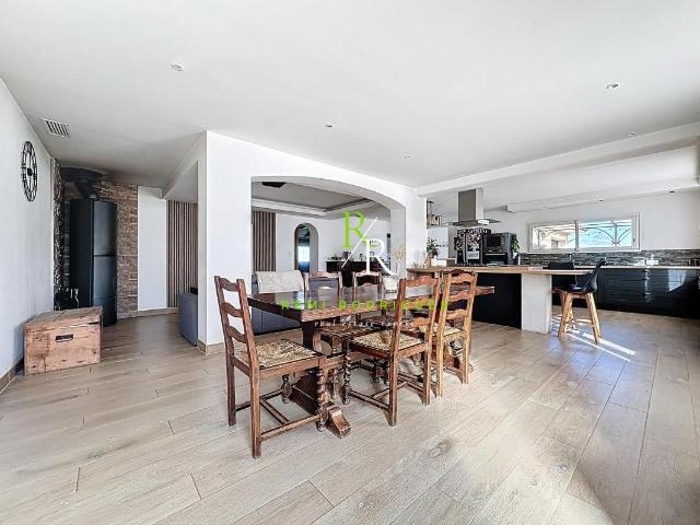 Maison 5 pièces 143 m²