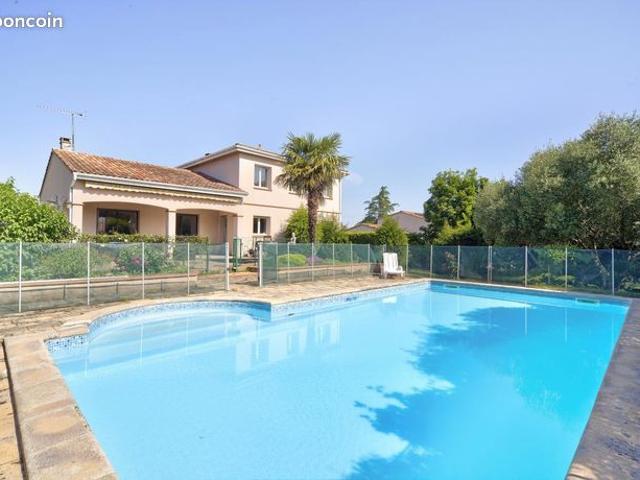 Maison 5 pièces 143 m²