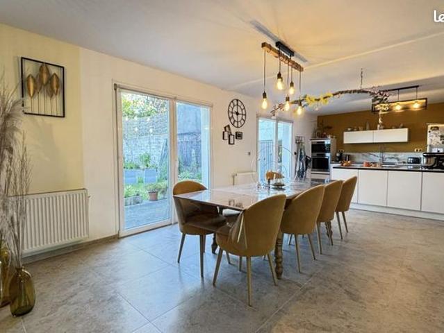Maison 5 pièces 143 m²