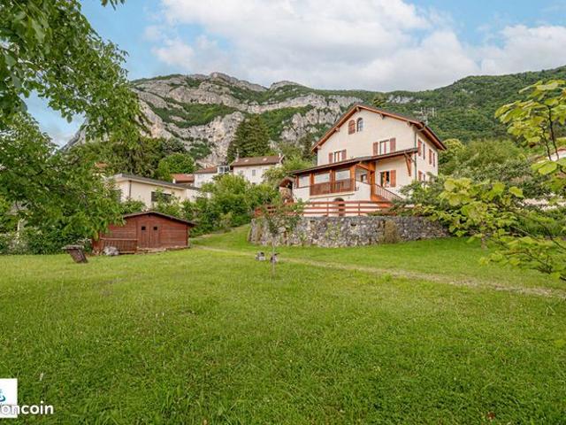 Maison 5 pièces 143 m²