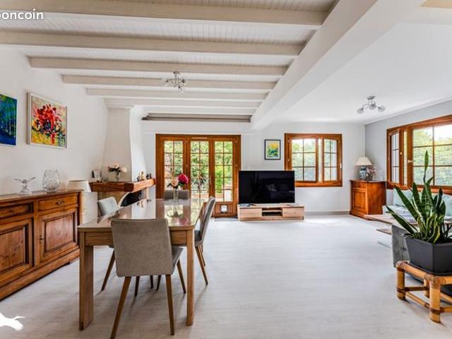 Maison 5 pièces 143 m²