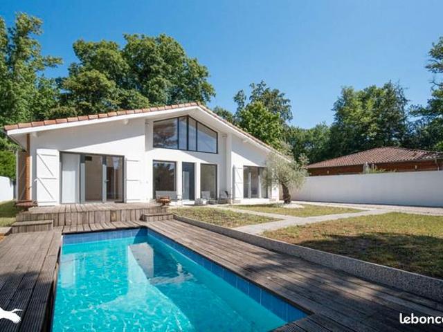 Maison 5 pièces 143 m²