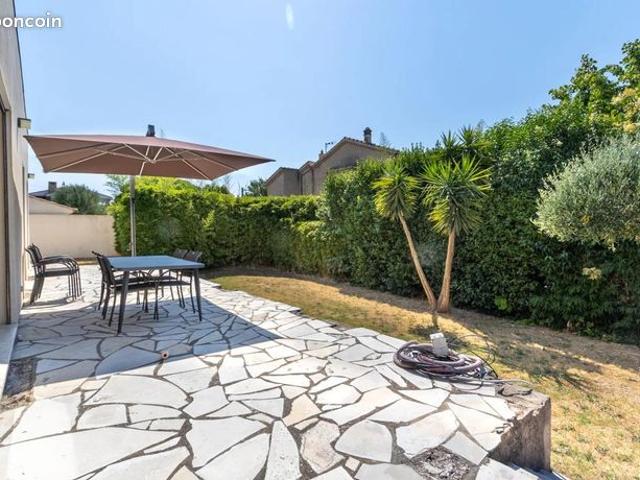 Maison 5 pièces 143 m²