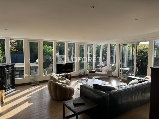Maison 5 pièces 143 m²
