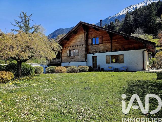 Maison 5 pièces 219 m²
