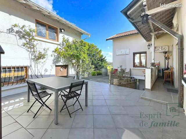 Maison 5 pièces 155 m²