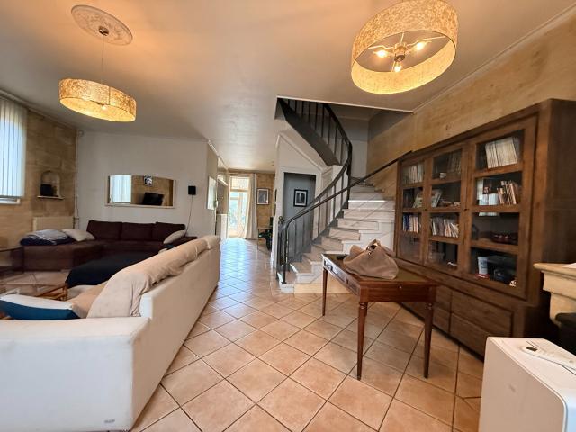 Maison 5 pièces 156 m²