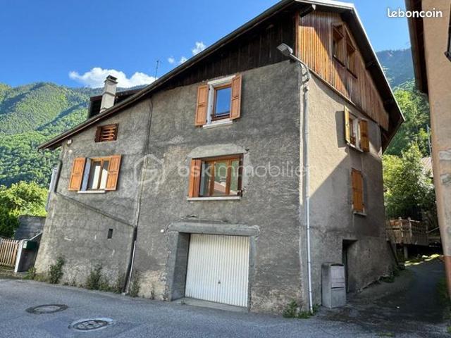 Maison 5 pièces 156 m²