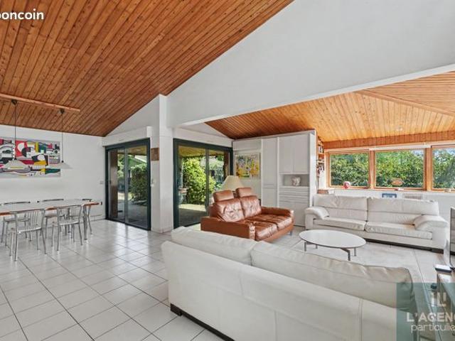 Maison 5 pièces 156 m²