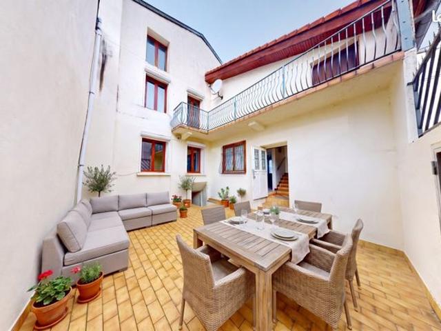 Maison 5 pièces 156 m²