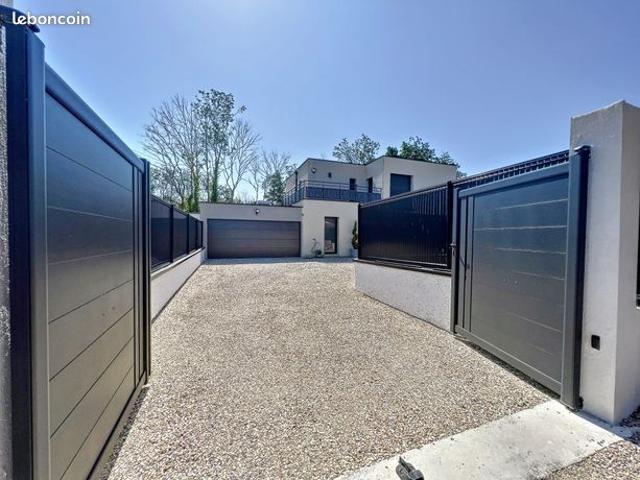 Maison 5 pièces 156 m²
