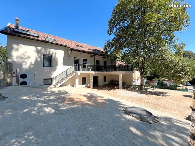 Maison 5 pièces 156 m²