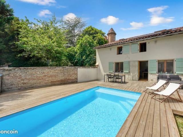 Maison 5 pièces 156 m²