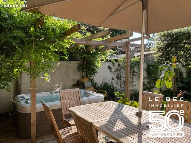 Maison 5 pièces 156 m²