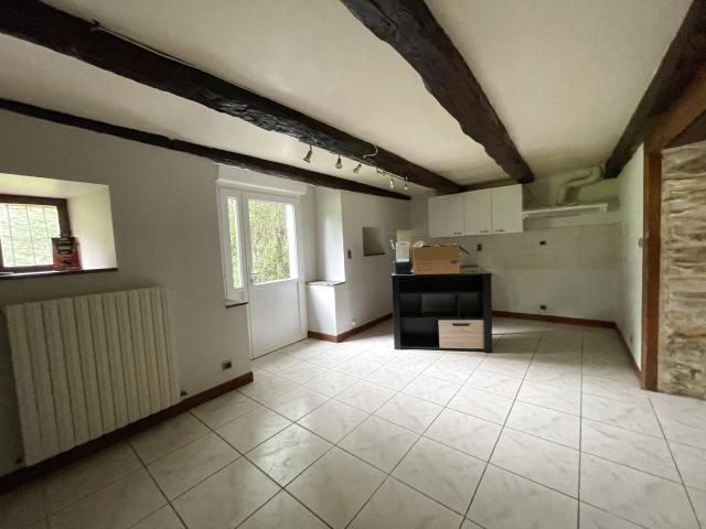 Maison 5 pièces, 156 m² à louer à Manhac 12160