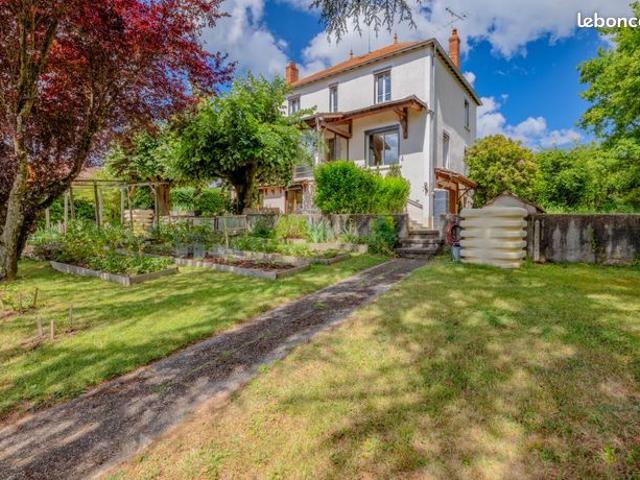 Maison 5 pièces 157 m²