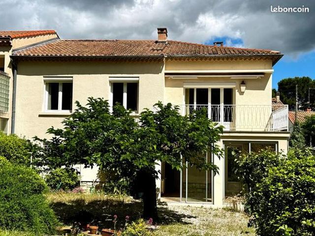 Maison 5 pièces 157 m²