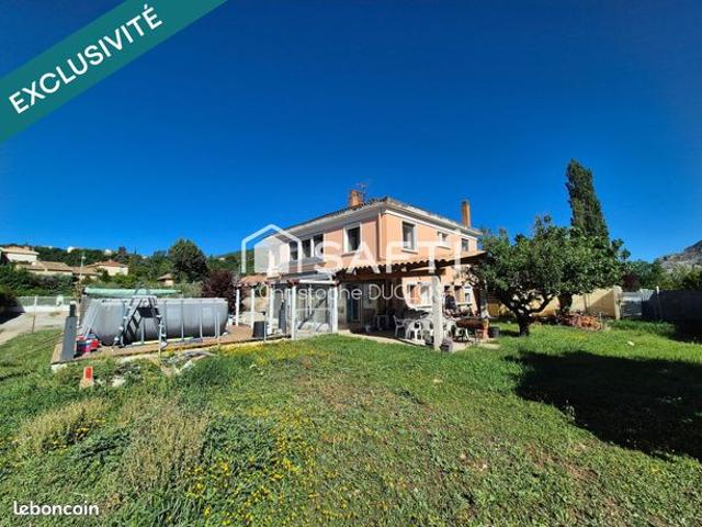 Maison 5 pièces 157 m²