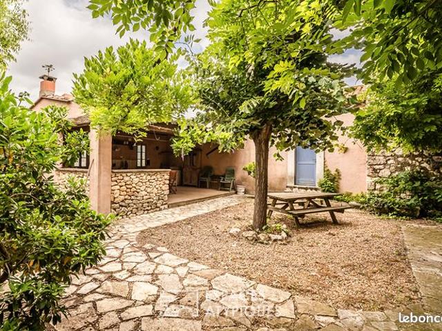 Maison 5 pièces 157 m²