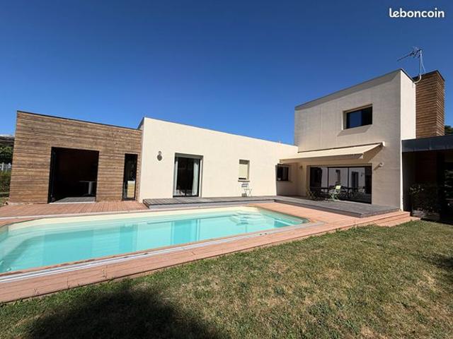 Maison 5 pièces 158 m²