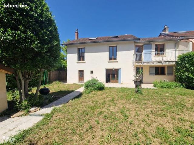 Maison 5 pièces 158 m²