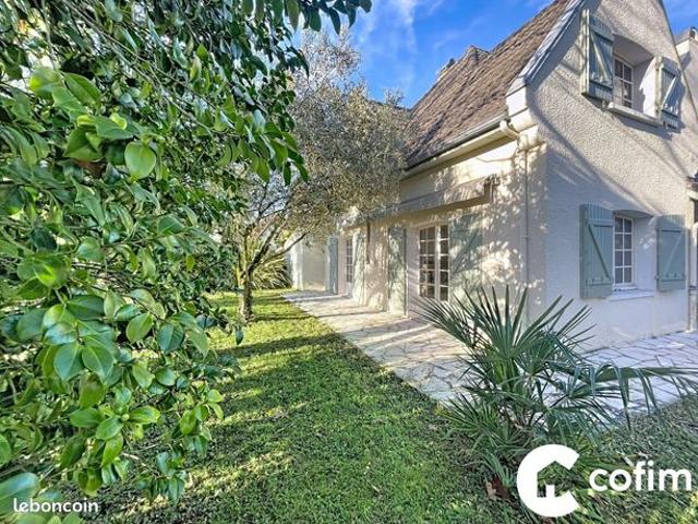 Maison 5 pièces 158 m²
