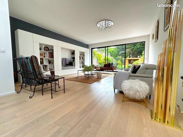 Maison 5 pièces 159 m²