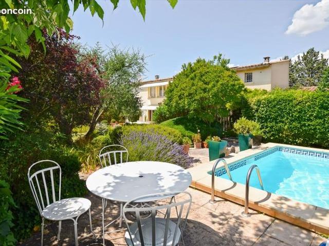 Maison 5 pièces 159 m²