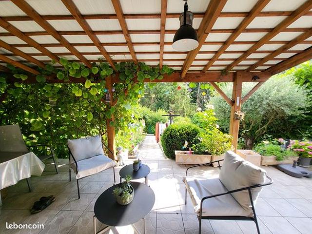 Maison 5 pièces 150 m²
