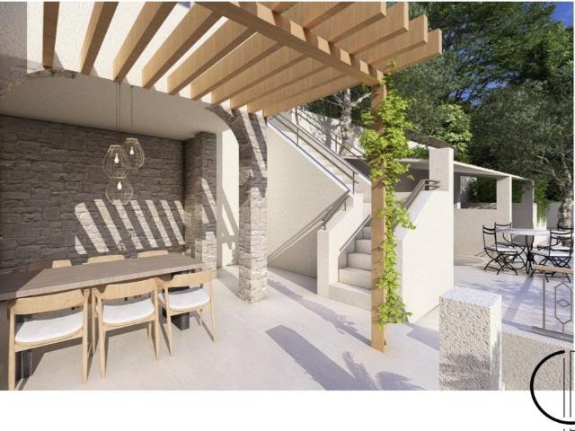 Maison 5 pièces 300 m²