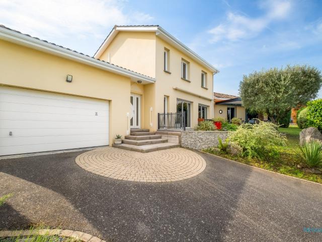 Maison 5 pièces 150 m²
