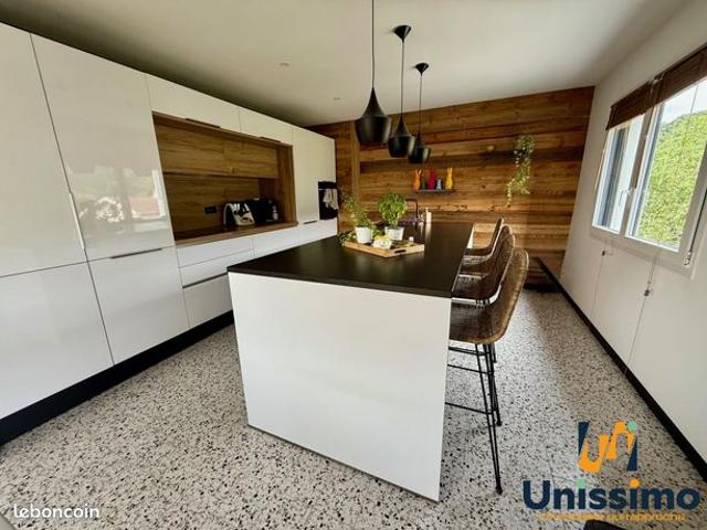 Maison 5 pièces 150 m²