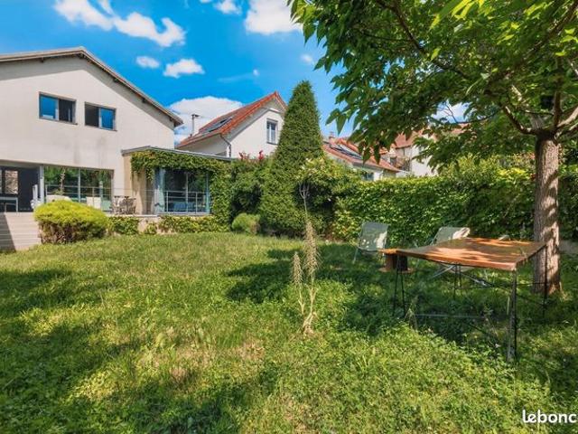 Maison 5 pièces 150 m²