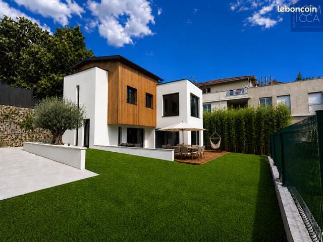 Maison 5 pièces 150 m²
