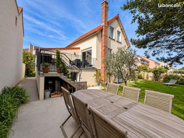 Maison 6 pièces 150 m²