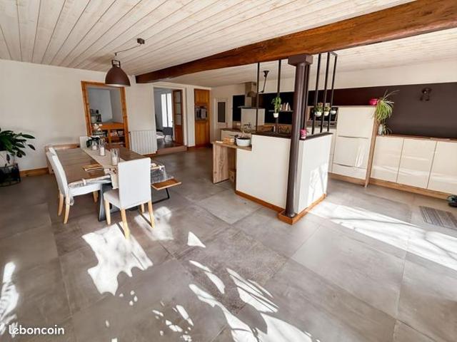 Maison 5 pièces 150 m²