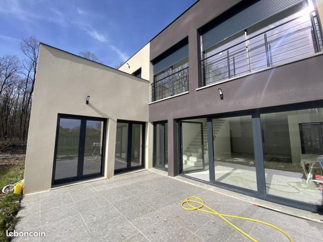 Maison 5 pièces 150 m²
