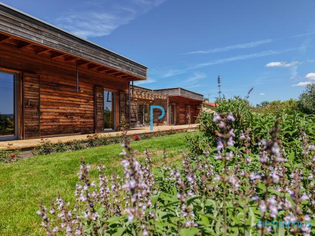 Maison 5 pièces 150 m²