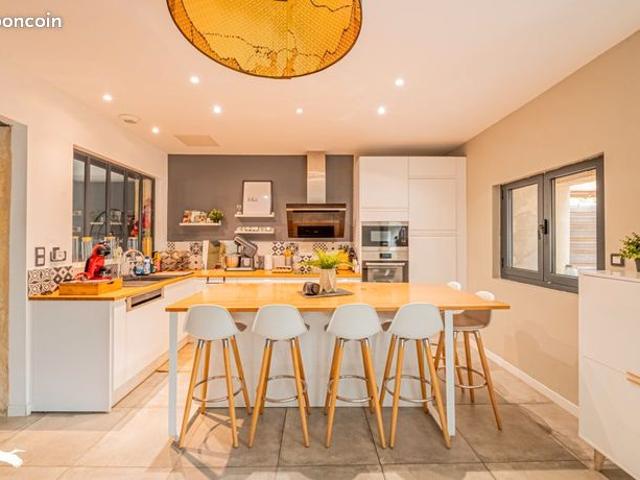 Maison 5 pièces 150 m²