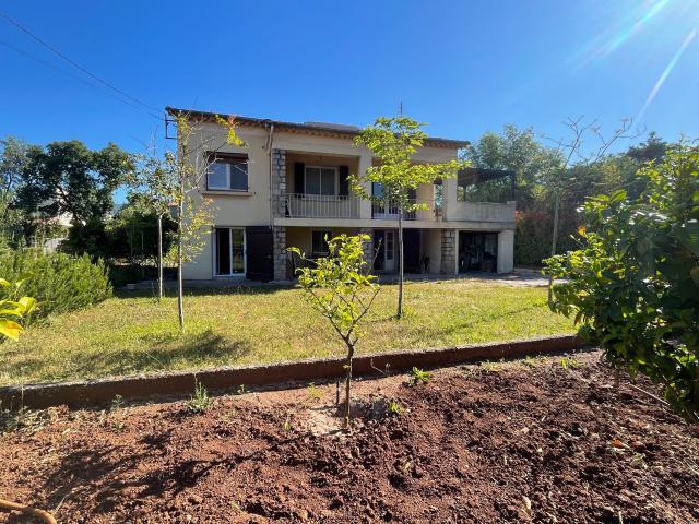 Maison 5 pièces 150 m²